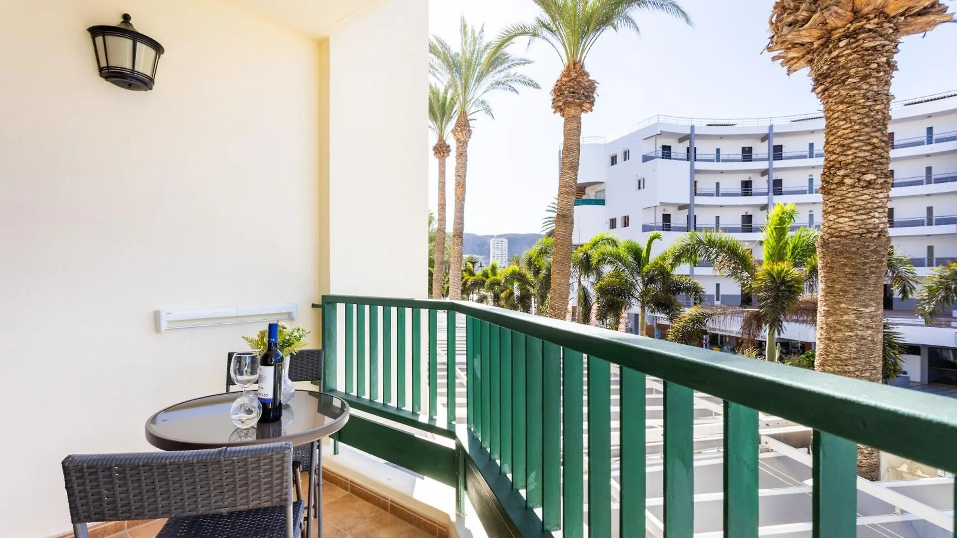 Apartment Home2Book Cozy Coastal Apt & Pool, Los Cristianos Arona