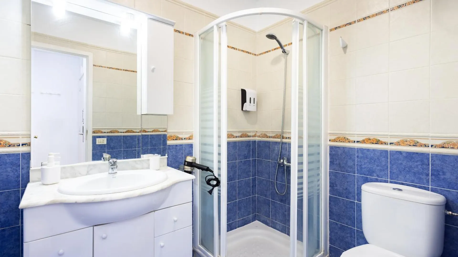Apartment Home2Book Cozy Coastal Apt & Pool, Los Cristianos Arona